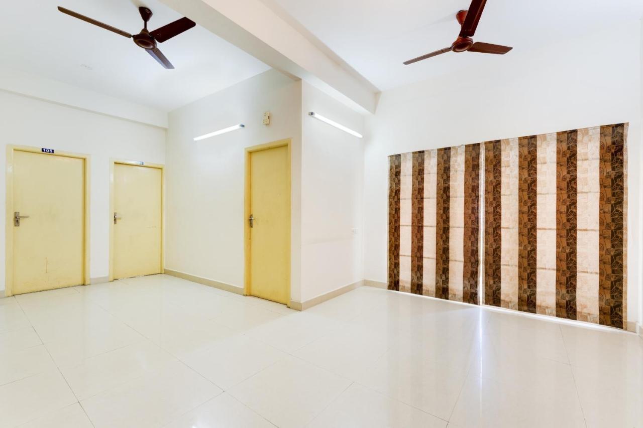 Hotel O J2 Service Apartment Csennai Kültér fotó