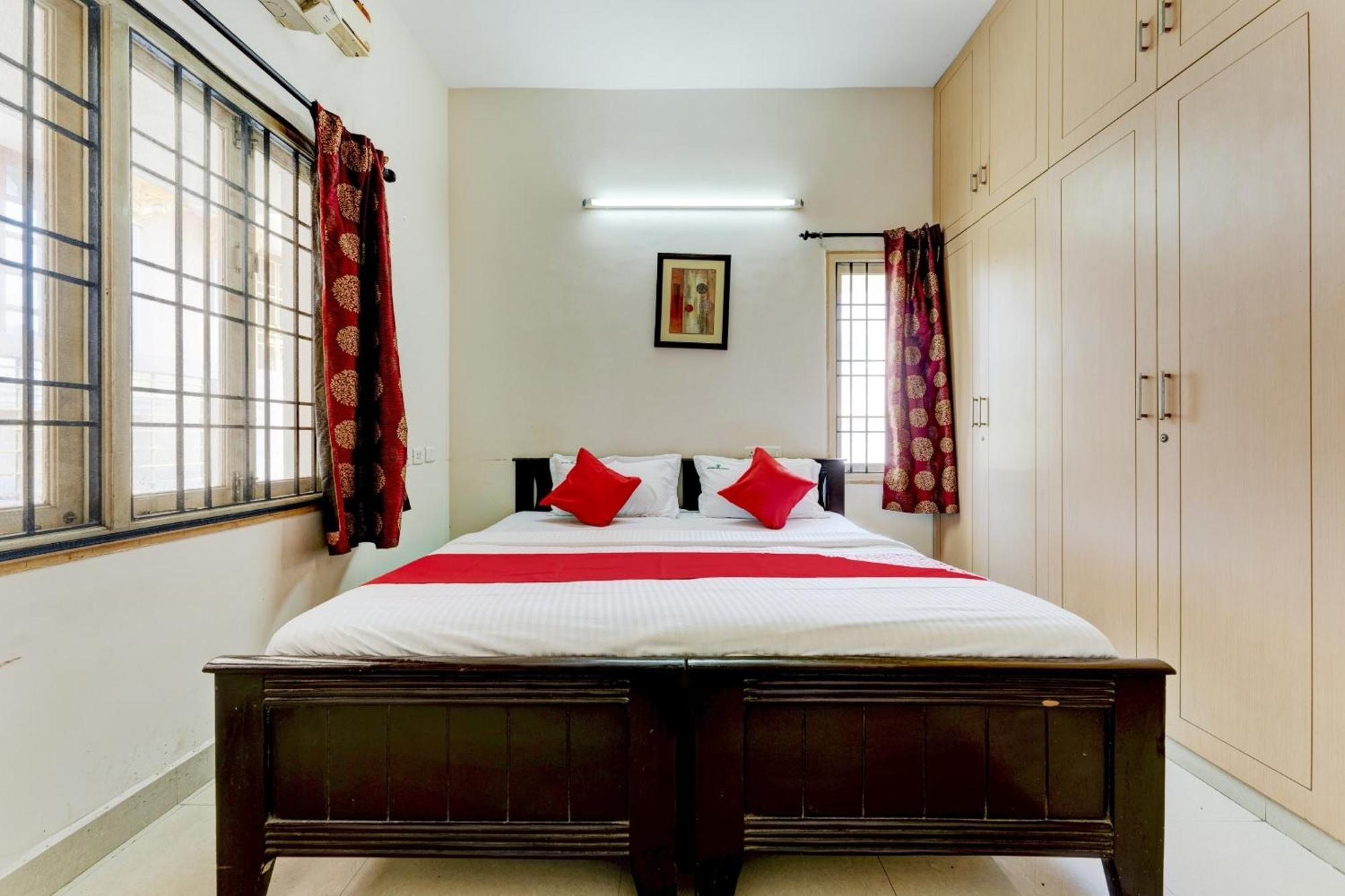 Hotel O J2 Service Apartment Csennai Kültér fotó