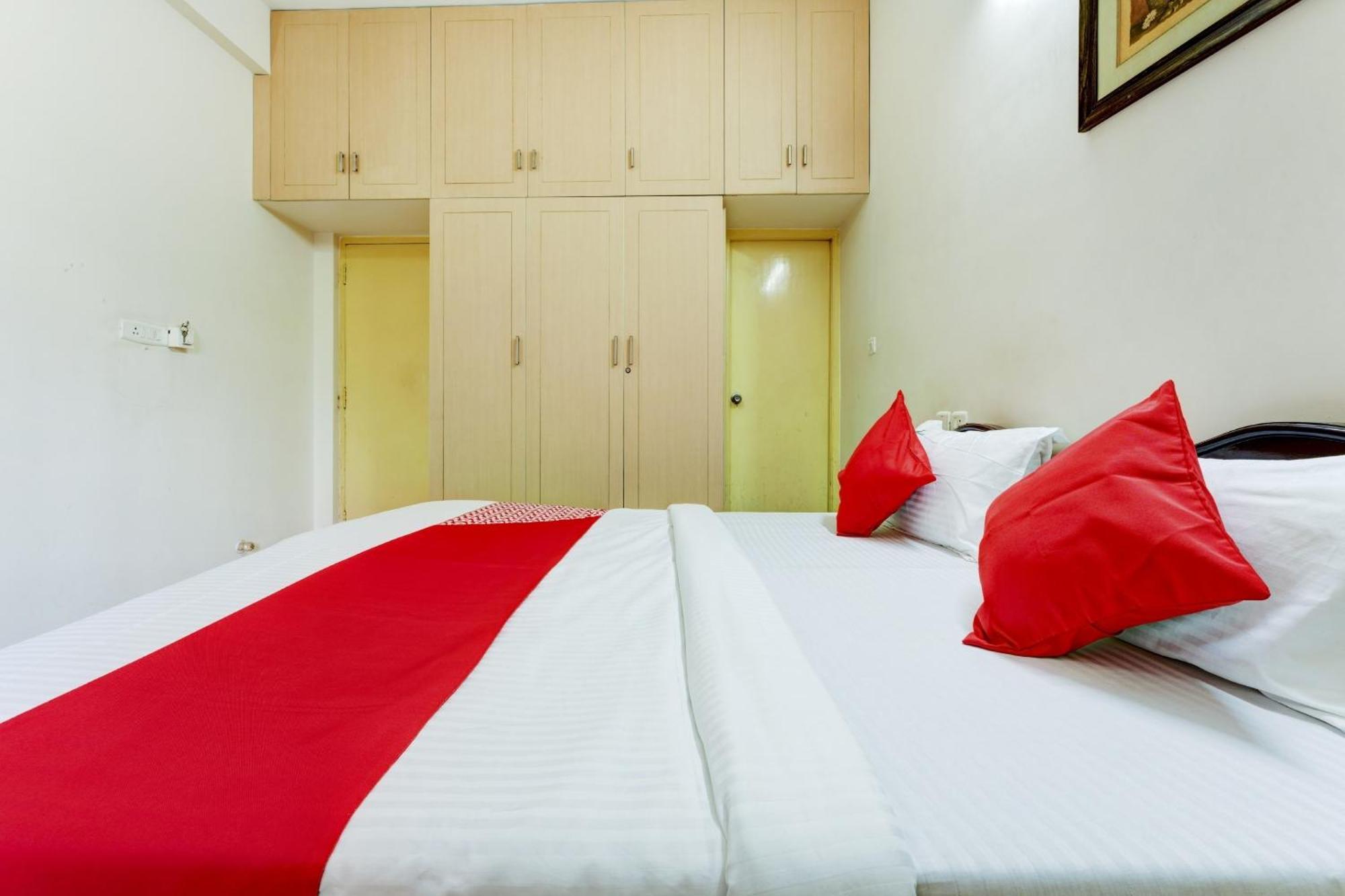 Hotel O J2 Service Apartment Csennai Kültér fotó