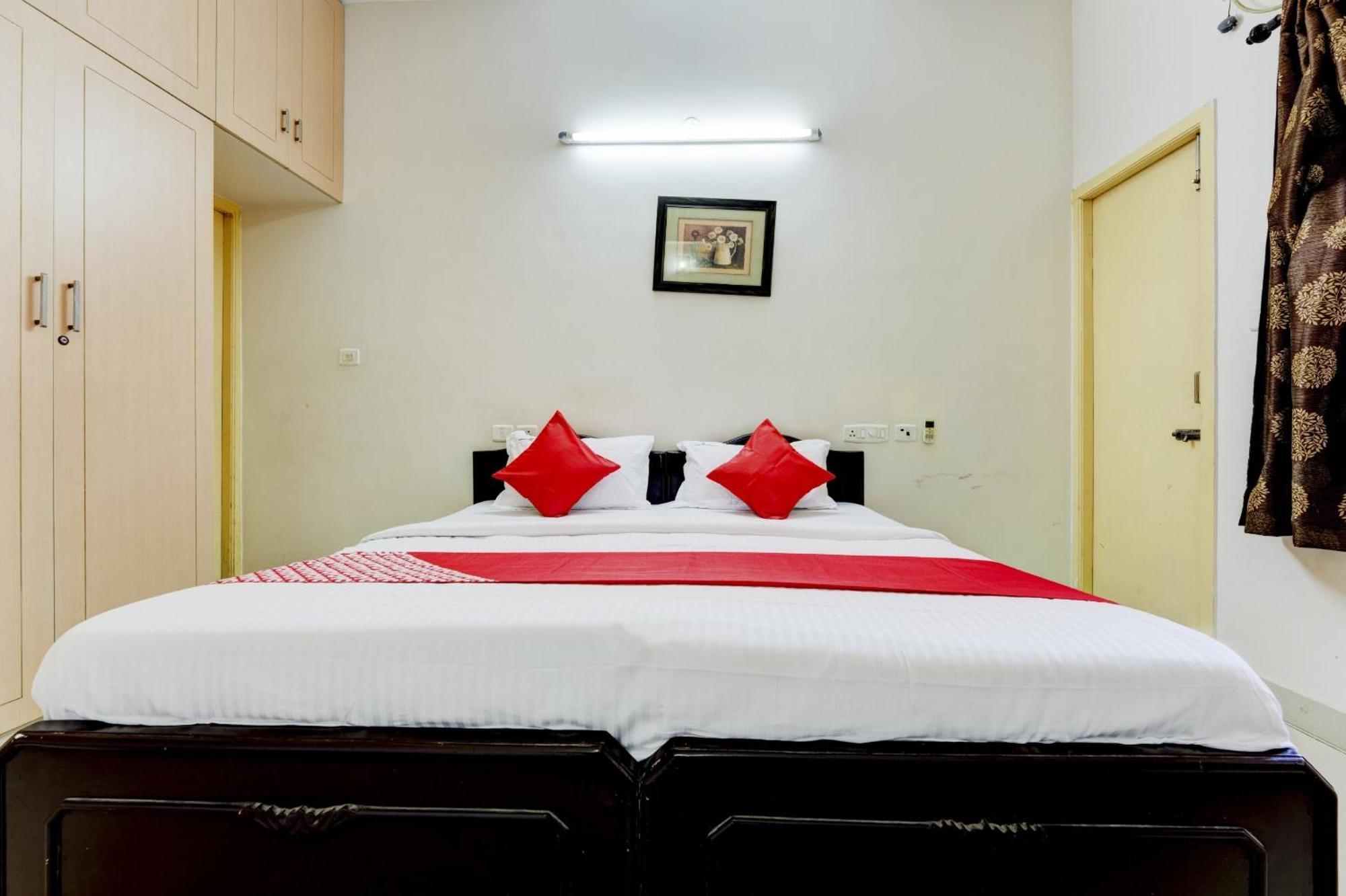 Hotel O J2 Service Apartment Csennai Kültér fotó